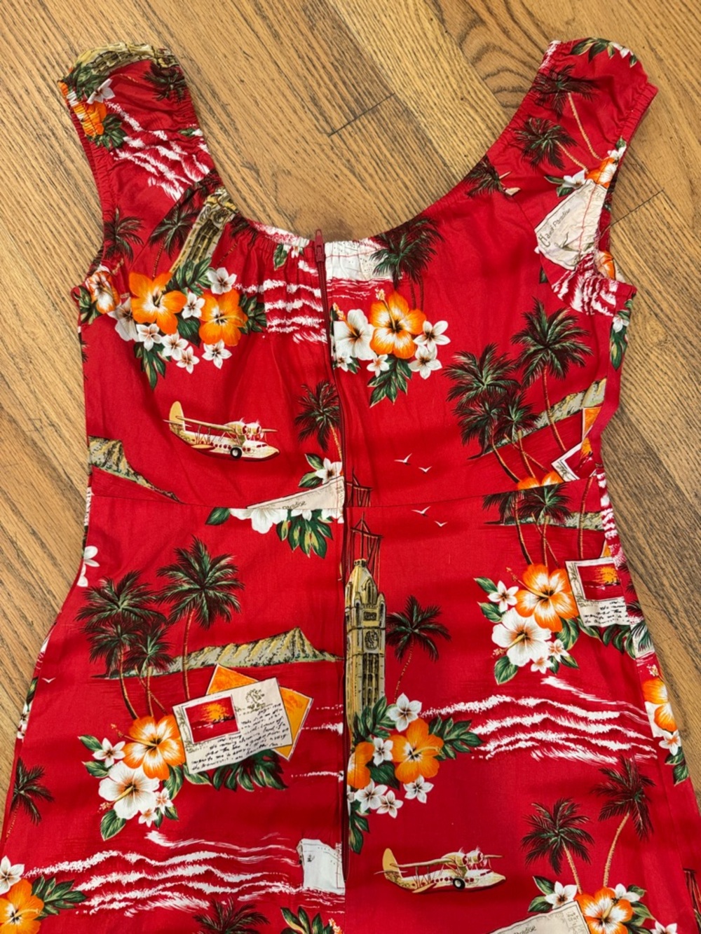 Hilo Hattie Tropical Floral Sundress in Red and Teal - Picture 8 of 9